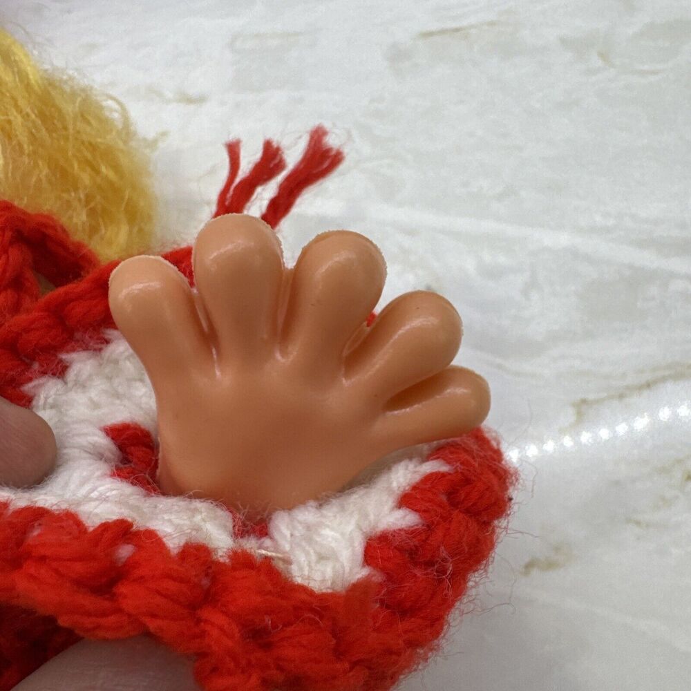 Vintage Kitsch Crochet Clown Doll Handmade Yarn Plush Plastic Face Red White - Picture 5 of 9